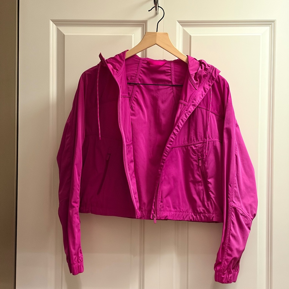 LULULEMON Lightweight Cropped Jacket Windbreaker in Purple Highlight size 4 - Picture 6 of 6